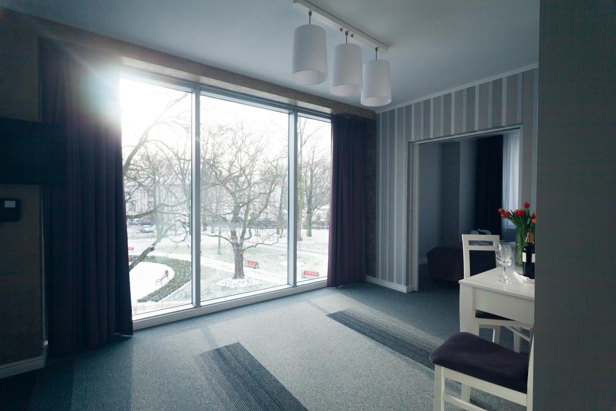 Pod Ratuszem Wieluń Exterior foto