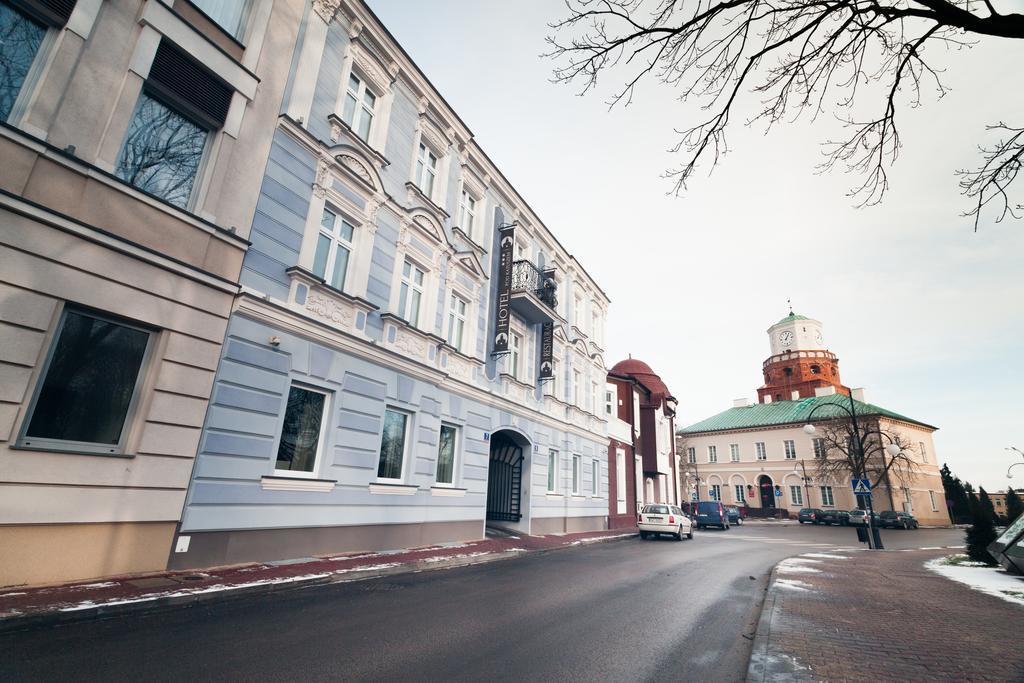Pod Ratuszem Wieluń Exterior foto